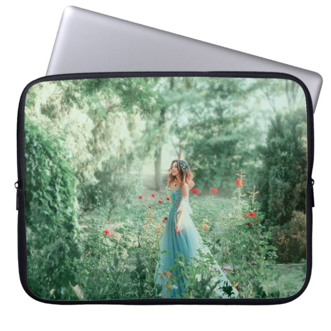 Brunette Princess: Fairy Forest Watercolor Laptop Fodral (Framsidan)