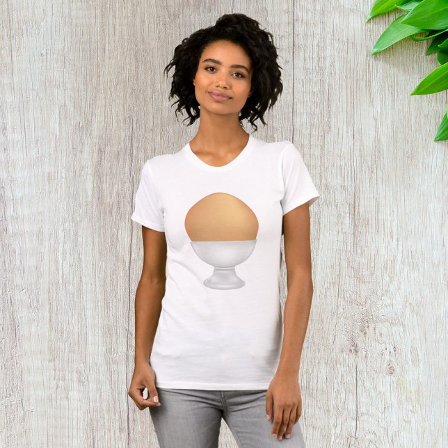 Brunt ägg i vit äggkopp t shirt (Skapare uppladdad)