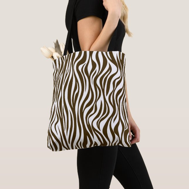 Brunt zebraskinnsmönster tygkasse (Närbild)