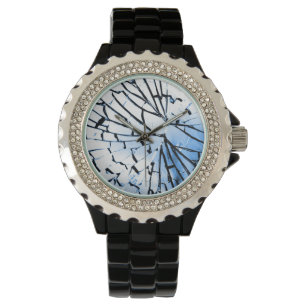 brutet fönster armbandsur