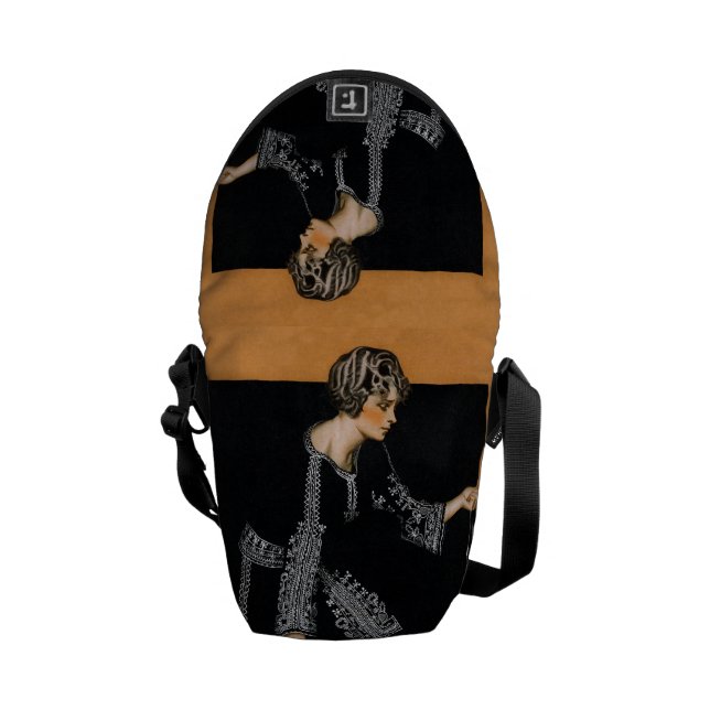 Brutet pärlemorfärg halsband kurir väska (Öppen Baksida)