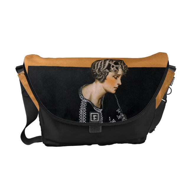Brutet pärlemorfärg halsband messenger bag (Framsidan)