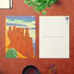 Bryce Canyon National Park Utah Vintage Postcard Vykort<br><div class="desc">Bryce Canyon-vektorteckningsdesign. Parken är en spridningsreserv i södra Utah,  känd för krimska färgader,  som är spiroformade sten-formationer.</div>