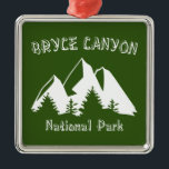 Bryce Canyon nationalpark Julgransprydnad Metall<br><div class="desc">Bryce Canyon nationalpark i södra Utah är känd för krimson färgad hoodoos,  som är spiroformade sten-formationer.</div>