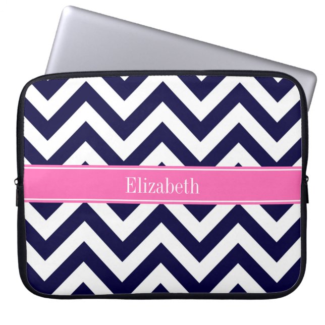 Brygga Lg Chevron HotPink2 Quatrefoil Namn Monogra Laptop Sleeve (Framsidan)