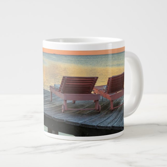 Brygga med utsikt över havet, Belize Jumbo Mugg (Framsida höger)