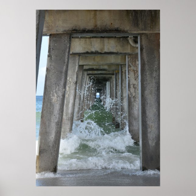 Brytning av Vinkara under Neapel Pier Poster (Framsidan)