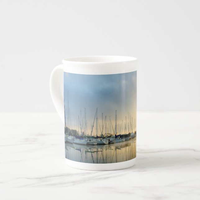 Brytning genom II Benporslin Mugg (Framsida vänster)