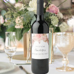 Bsachelorette party  ro blommigt pampas vinflaska etikett<br><div class="desc">För en bachelorette-fest. En vit bakgrund.  Dekorerad med pampasgräs och  rosa och blommigtar vid ro guld.  Anpassa och lägg till ett datum,  namn. Namn är skrivet i mörk ro guld färg med ett modernt handskript i stil.</div>