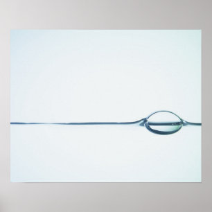 Bubblar på vattenyta poster