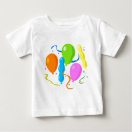 Bubblor för Födelsedagsfest av färgad Tee