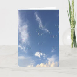 Bubblor på ett blankkort för sommardag kort