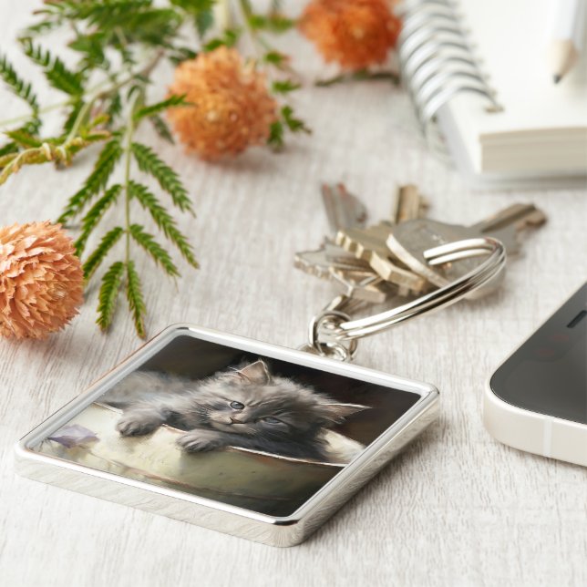 Bucket Fullt of Joy Sweet Grått Kitten Fyrkantig Silverfärgad Nyckelring (Sidan)