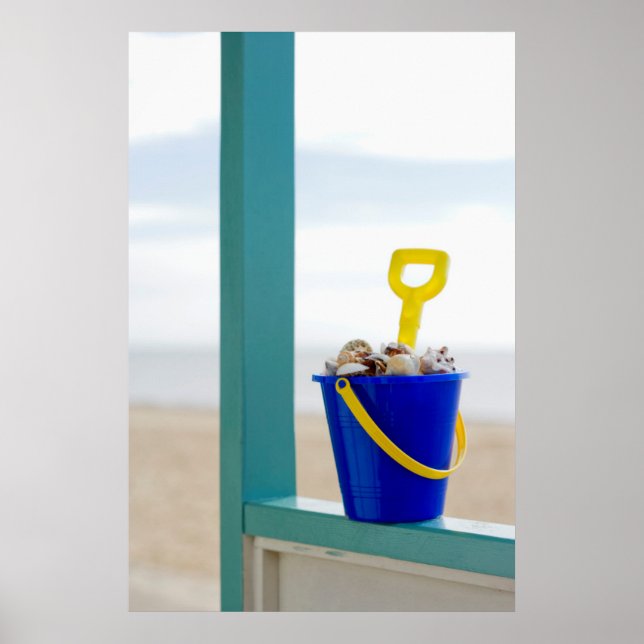 Bucket fyllt med siasheller poster (Framsidan)
