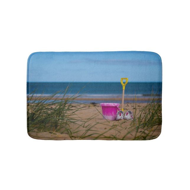 Bucket och Spade på Dornoch Beach Badrumsmatta (Framsidan)