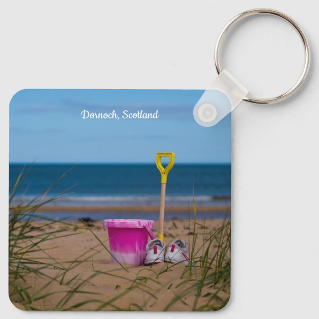 Bucket och Spade på Dornoch Beach Nyckelring (Baksida)