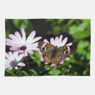 Buckeye Butterfly på Lila blomma Kökshandduk