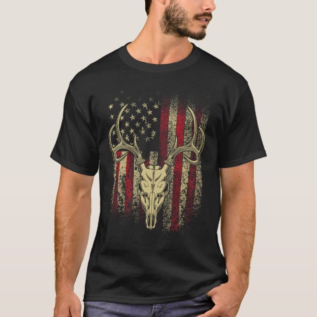 Bucks Antlers och Skull på en amerikansk Flagga Hj T Shirt (Framsida)