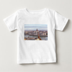 Budapest från det ungerska parlamentet per dag tee shirt