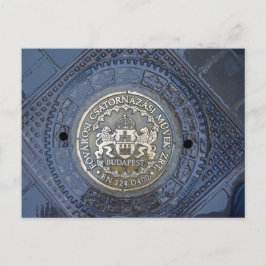 Budapest Jackar Arm på ett Manhålshölje Vykort