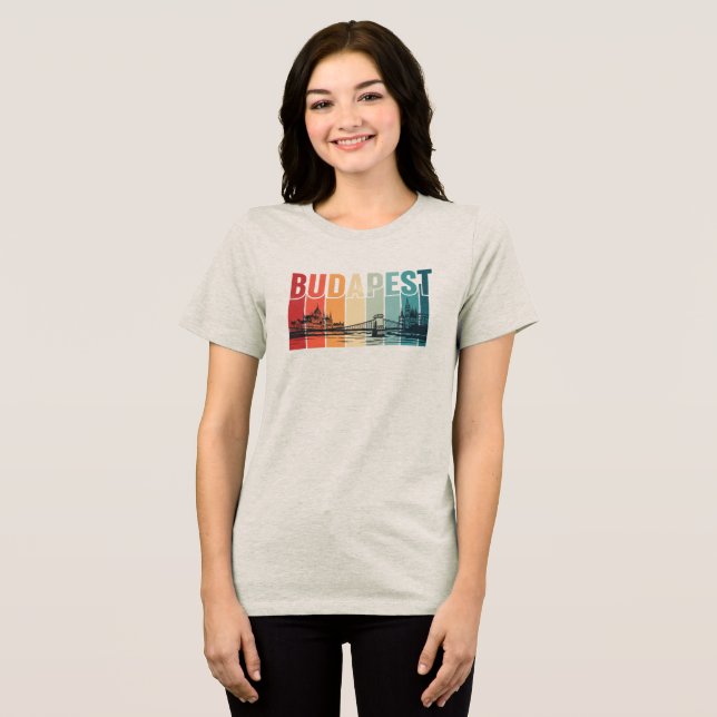 Budapest Text with Skyline T Shirt (Framsida Full)
