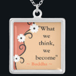 Buddha citationsteckenhänge silverpläterat halsband<br><div class="desc">Ett Buddha citationsteckenhänge som har inspiration med dig tajmar alls. Gör en underbar inspirera gåva för att motivera och ge sig på speciella tillfällen till familjen och vänner.</div>