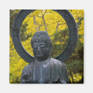 Buddha-staty i de japanska trädgårdarna Golden Magnet