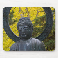 Buddha-staty i de japanska trädgårdarna Golden