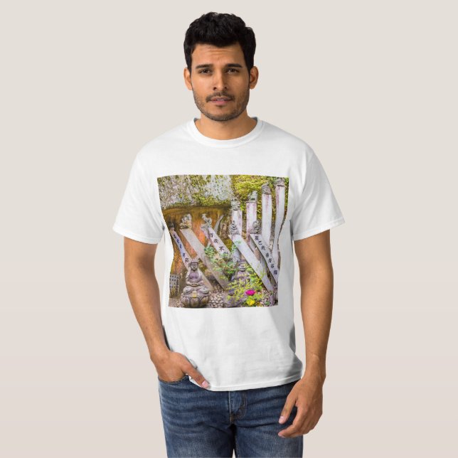 Buddhastatyer i Senko-ji-tempel T Shirt (Hel framsida)