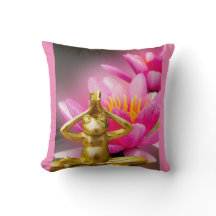 BuddhaToday V3 Blommande Groda #2 Citat Kudde