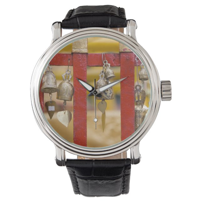 Buddhist Klockor vid Doi Suthep Temple (Framsida)