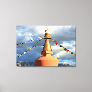 Buddhist stupa inslagen canvas
