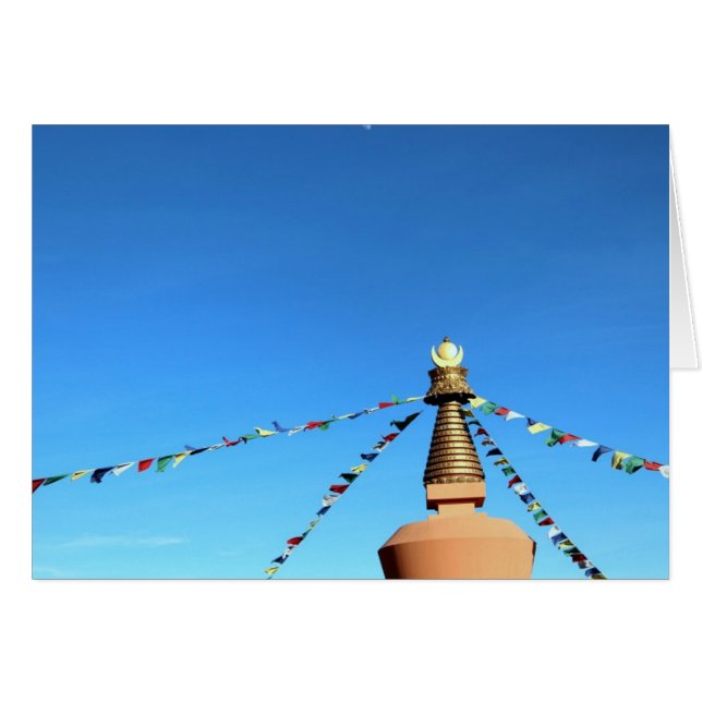 Buddhist stupa med bön flaggor hälsningskort (Framsidan Horizontal)