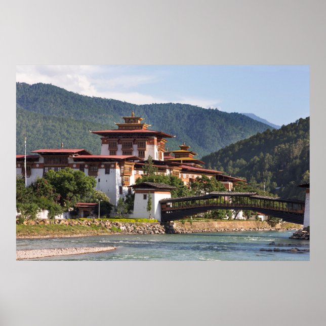 Buddhist Temple by River Poster (Framsidan)