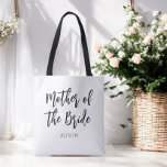 Budens mamma Black White Bröllop Tygkasse<br><div class="desc">Budens mamma Bröllop Tote Bag i Black and White. Bra för Bröllop,  Brudens sida,  Bachelor Party Rehearsal Middag. Ta en titt på fler produkter med den här designen i samlingen nedan.</div>