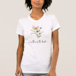 Budens mamma T-Shirt<br><div class="desc">Chic och Snyggt, denna vackra blommigt mor-of-bride t-shirt har en fantastisk, handmålad rosa, dammiga blått och gult delikat vismblomma av pressad vintage med sage grönt botanicals arrangerad som en underbar bukett. Sök efter matchande produkter i Eleganten Pastel Watercolor Wildblomma Möhippa Collection.</div>