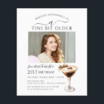 BUDGET 21:a födelsedagen Tini Bit Older Photo Mart<br><div class="desc">Fågelfirmans foto går i centrum i det här trendigets Martini-födelsedagsinbjudan. Elegant- och chicens utformning har en espresso martini. En söt bugg ger en feminin beröring. Hela texten kan redigeras.</div>