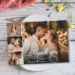 Budget 4 Photo Collage Bröllop Tack Script Fl Flygblad<br><div class="desc">Budget Modern, Elegant Hand Lettered Bröllop (4) Photo Collage Tack personlig låg budget för THIN (!)-kort till ett rimligt pris. ***NOTERA! RULLA NEDÅT!** Snyggt bröllop tack vare att du har en kortmall med fyra (4) foto på framsidan och ett (1) foto på baksidan. Med texten "Tack" i ett snabbt skrivet...</div>