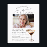 BUDGET 60:e födelsedag Foto Espresso Martini Inbju<br><div class="desc">Fågelfirmans foto går i centrum i det här trendigets Martini-födelsedagsinbjudan. Elegant- och chicens utformning har en espresso martini. En söt bugg ger en feminin beröring. Hela texten kan redigeras.</div>