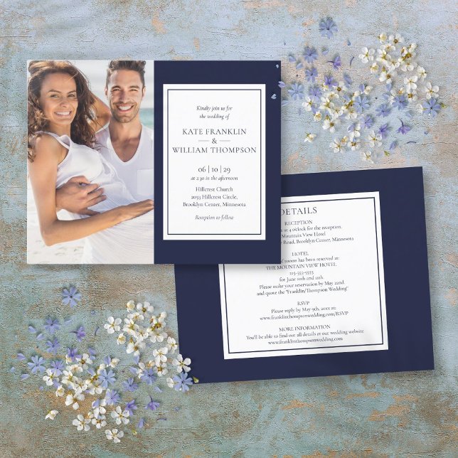 Budget All In One Marinblå Foto Bröllopsinbjudan (Budget All In One Navy Blue Photo Wedding Invite)