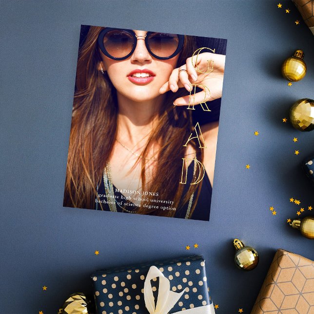 Budget Big Grad Magazine Stil fotomeddelande Flygblad (Skapare uppladdad)