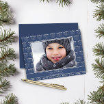 Budget Blue White Menorah Mönster Hanukkah Photo<br><div class="desc">Budgeterat Rustic Blue White Menorah Hanukkah-fotokort med festive mönster av helgdag menorahs och ditt anpassningsbar foto. **Vårt papper i BUDGETEN är mindre,  ljusare och känsligare,  men ändå vackert! Glöm inte kuverten!** Kontakta oss på katescreationszazzle@gmail.com om du behöver hjälp eller matchande artiklar.</div>