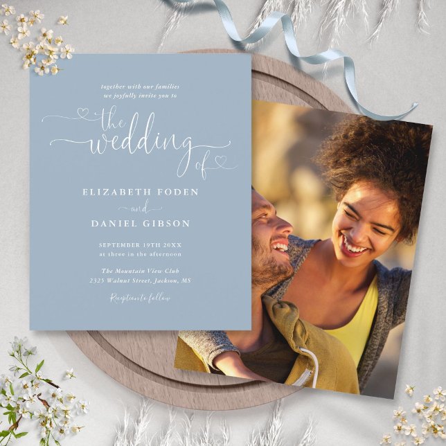 Budget Bröllopsinbjudan med dammigt blå skrift och (Budget Photo Dusty Blue Script Wedding Invitation)