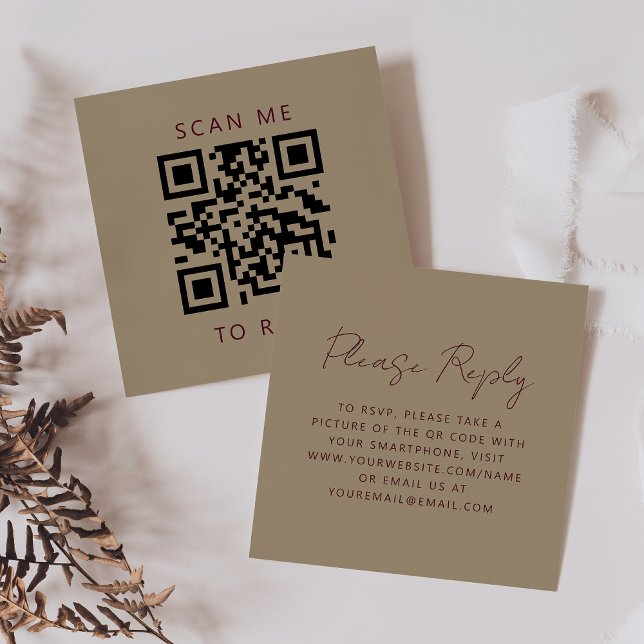Budget Burgundy Script Guld Bröllop QR-kod RSVP Tilläggskort (Skapare uppladdad)