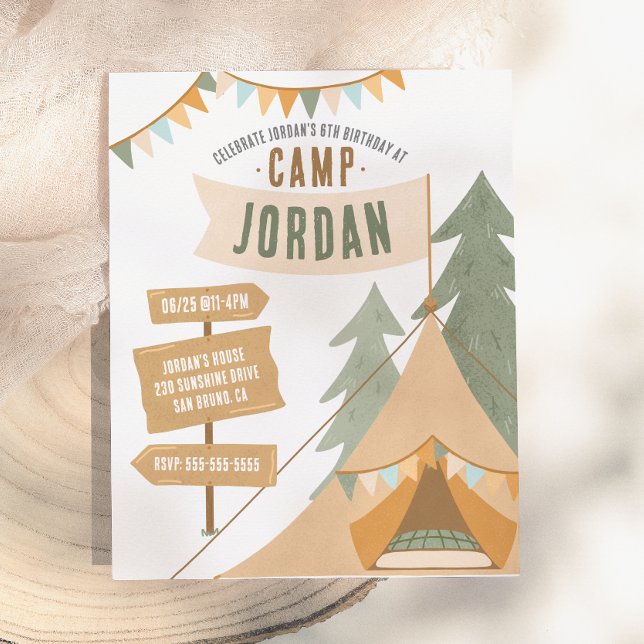 Budget Camping Tema Utomhus Pojke Födelsedagsfest (Skapare uppladdad)