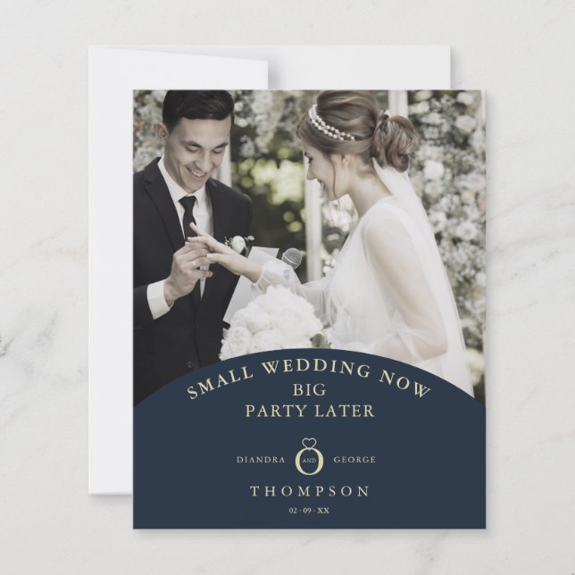 Budget Elopement Navy Elegant Golden Photo  (Framsida)