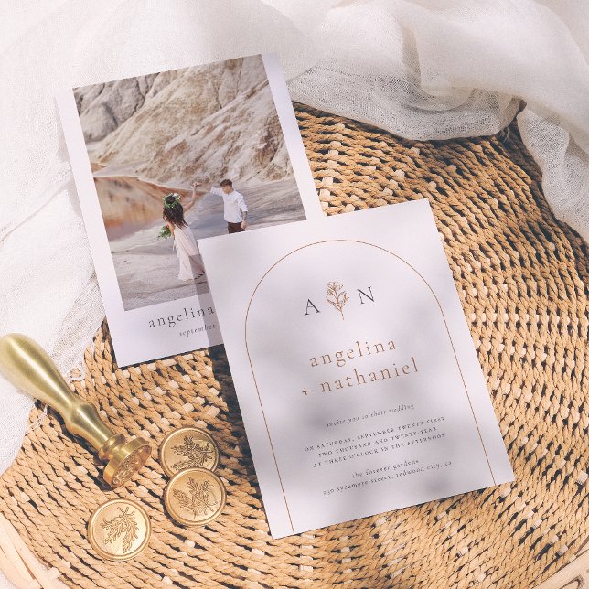 Budget minimalist Terracotta Arch & Photo Bröllop (Skapare uppladdad)