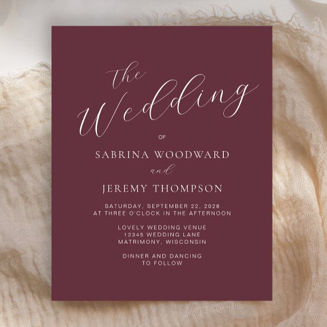 Budget Modern kalligrafi Burgundy Bröllopsinbjudan (An elegant choice for a wedding with a burgundy color palette.)