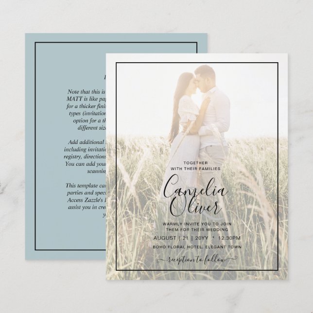 BUDGET Photo Overlay Sea Glass Sage Wedding bjudan (Fram/baksida)