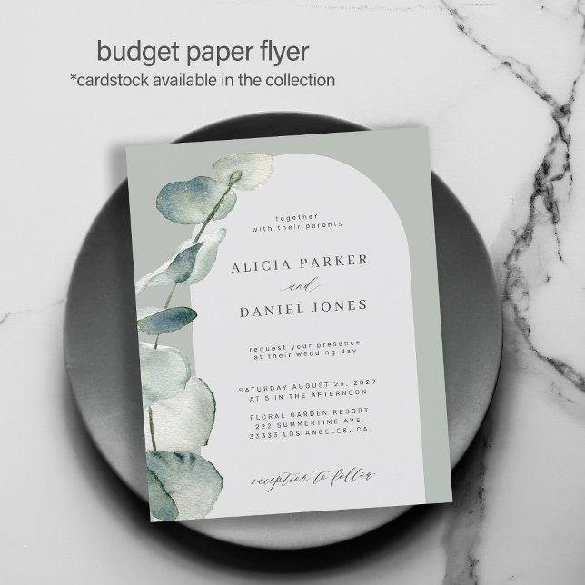 Budget sage eukalyptus båge bröllopsinbjudan flygblad (Skapare uppladdad)